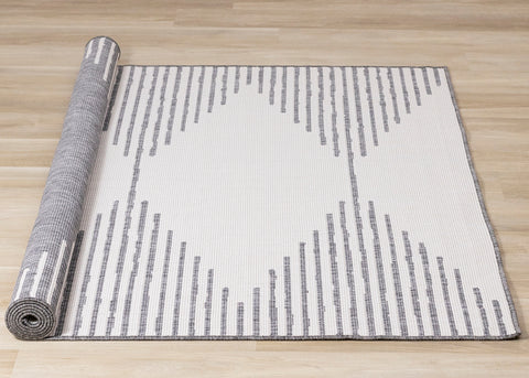  Bristol Reversible Indoor / Outdoor Rug - Diamond roll on floor