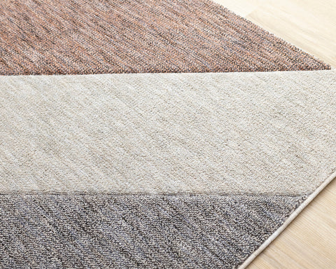Cora Rug - Geometric Pink Taupe corner