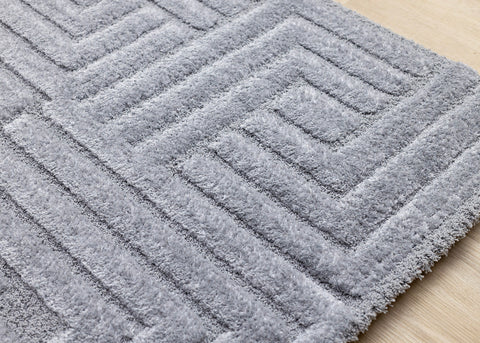 Luxe Rug - Blue Maze corner