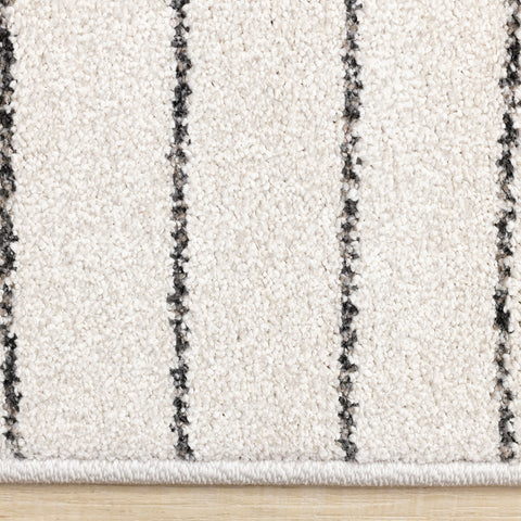 Mae Rug - White Black Intricate Lines side detail